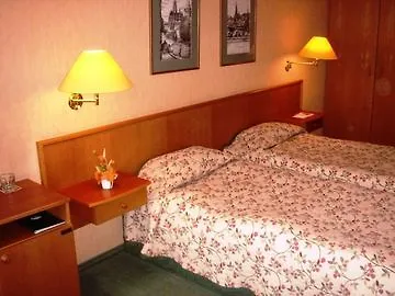 Burg Szálloda 3*
