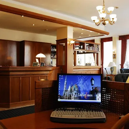 Burg Hotell 3*