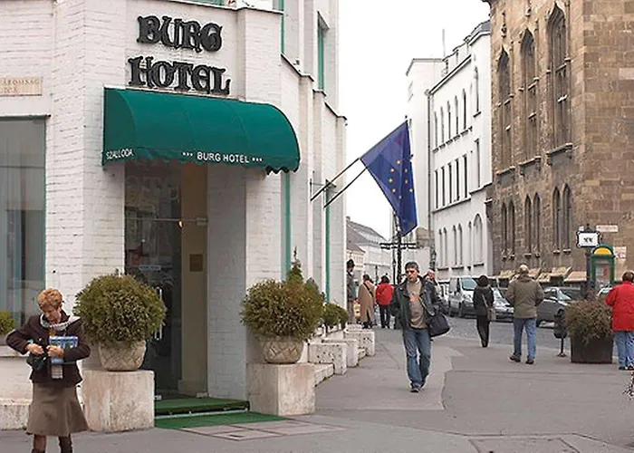 מלון Burg 3*