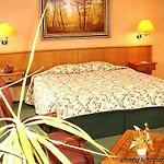 Hotel Burg 3*