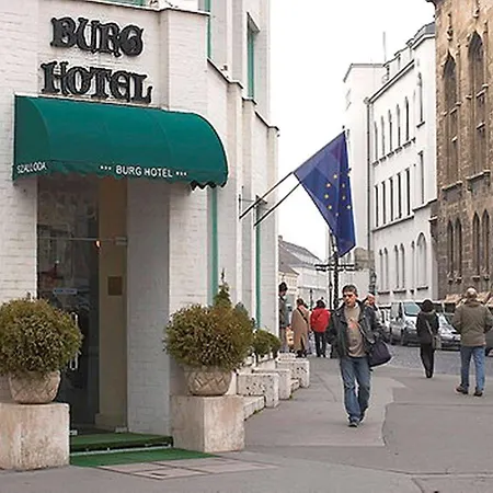 מלון Burg 3*